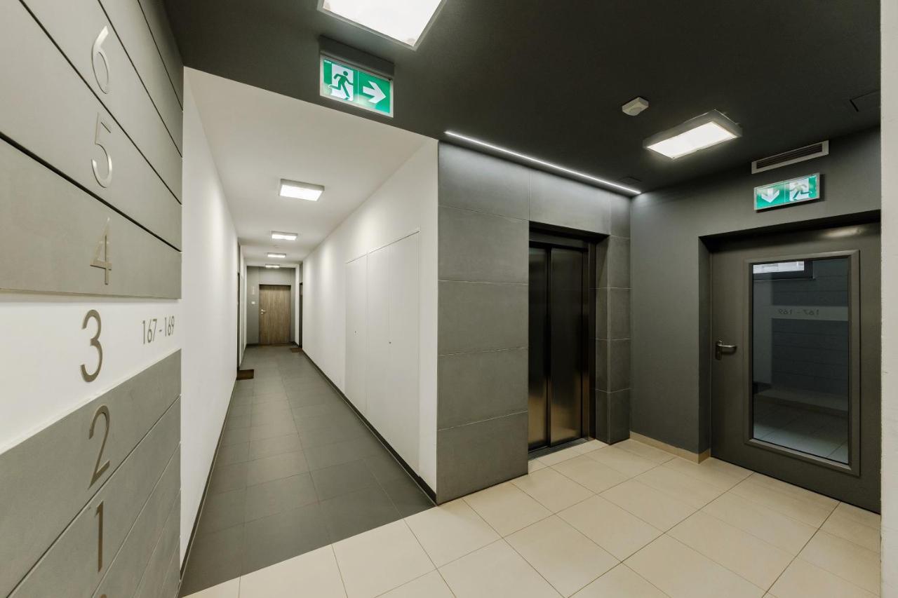 Apartment Wola, Wi-Fi, Smart Lock, Air Condition ワルシャワ エクステリア 写真