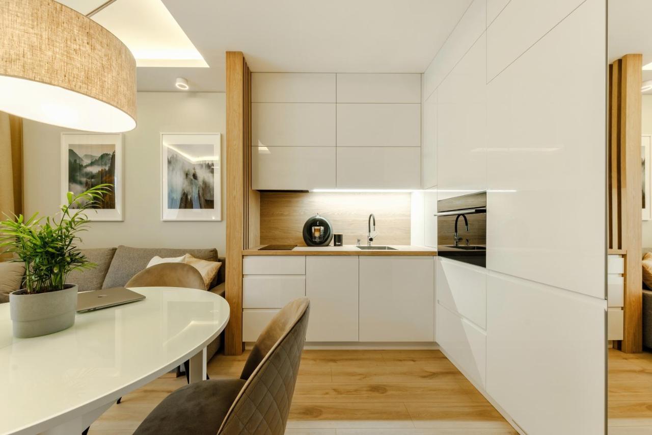 Apartment Wola, Wi-Fi, Smart Lock, Air Condition ワルシャワ エクステリア 写真