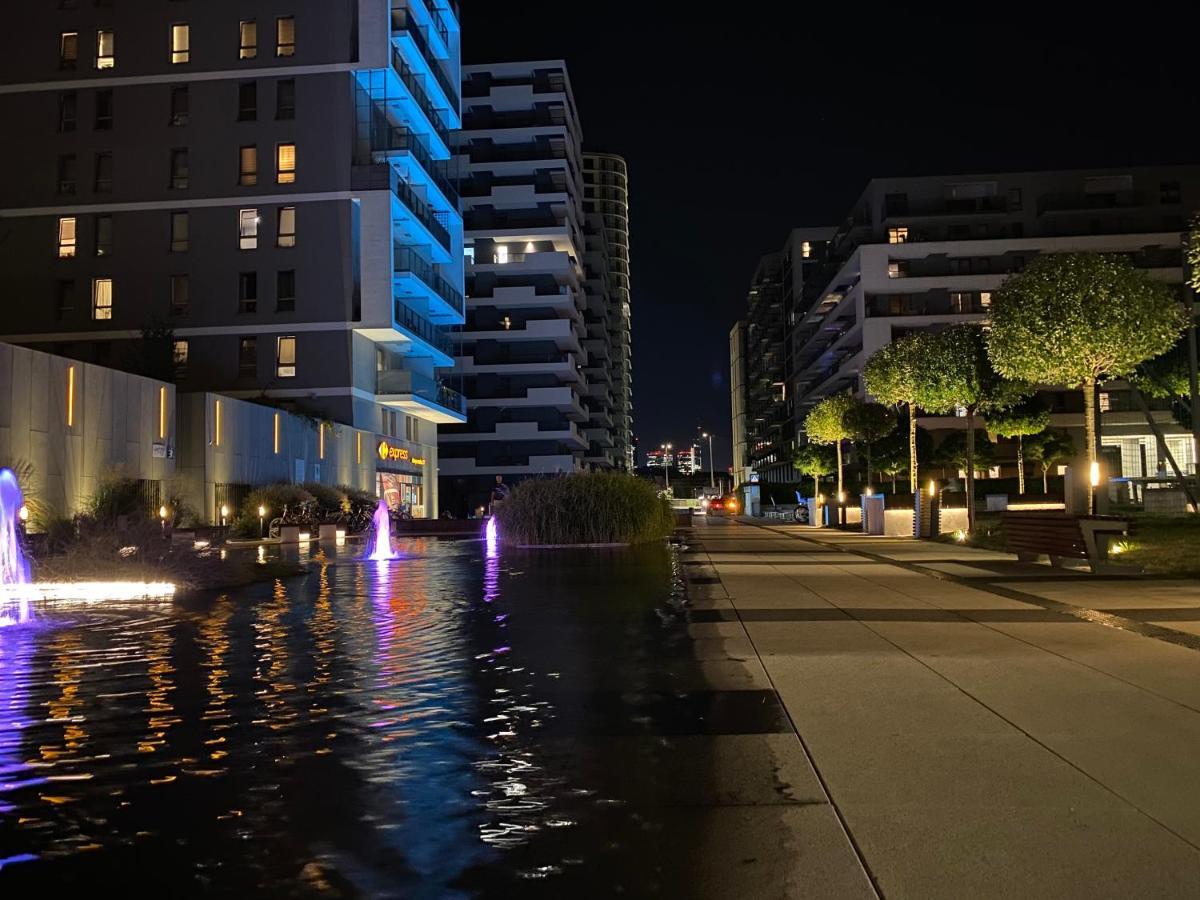 Apartment Wola, Wi-Fi, Smart Lock, Air Condition ワルシャワ エクステリア 写真